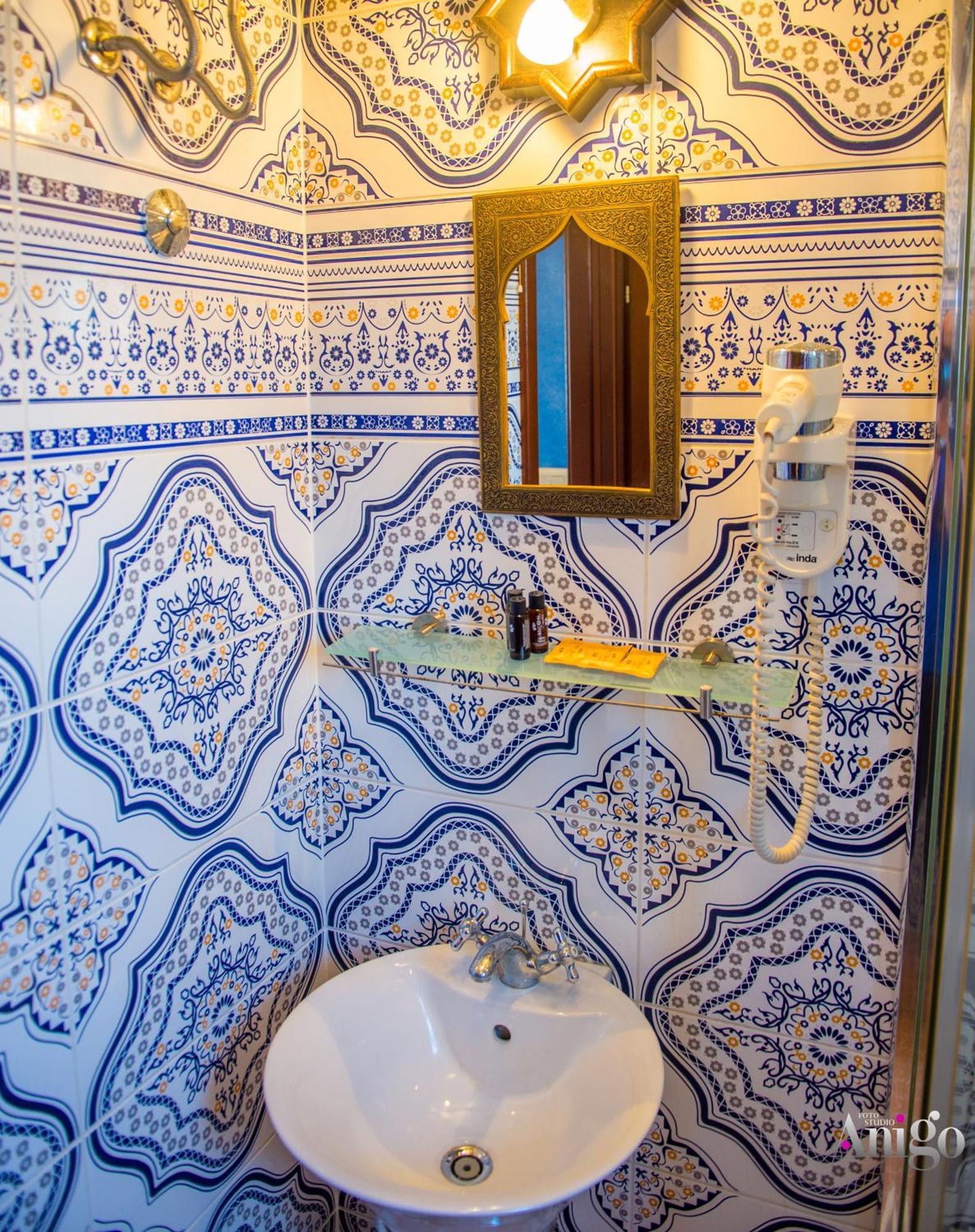 Apartments And Rooms Villa Sulejman Mostar Bagian luar foto