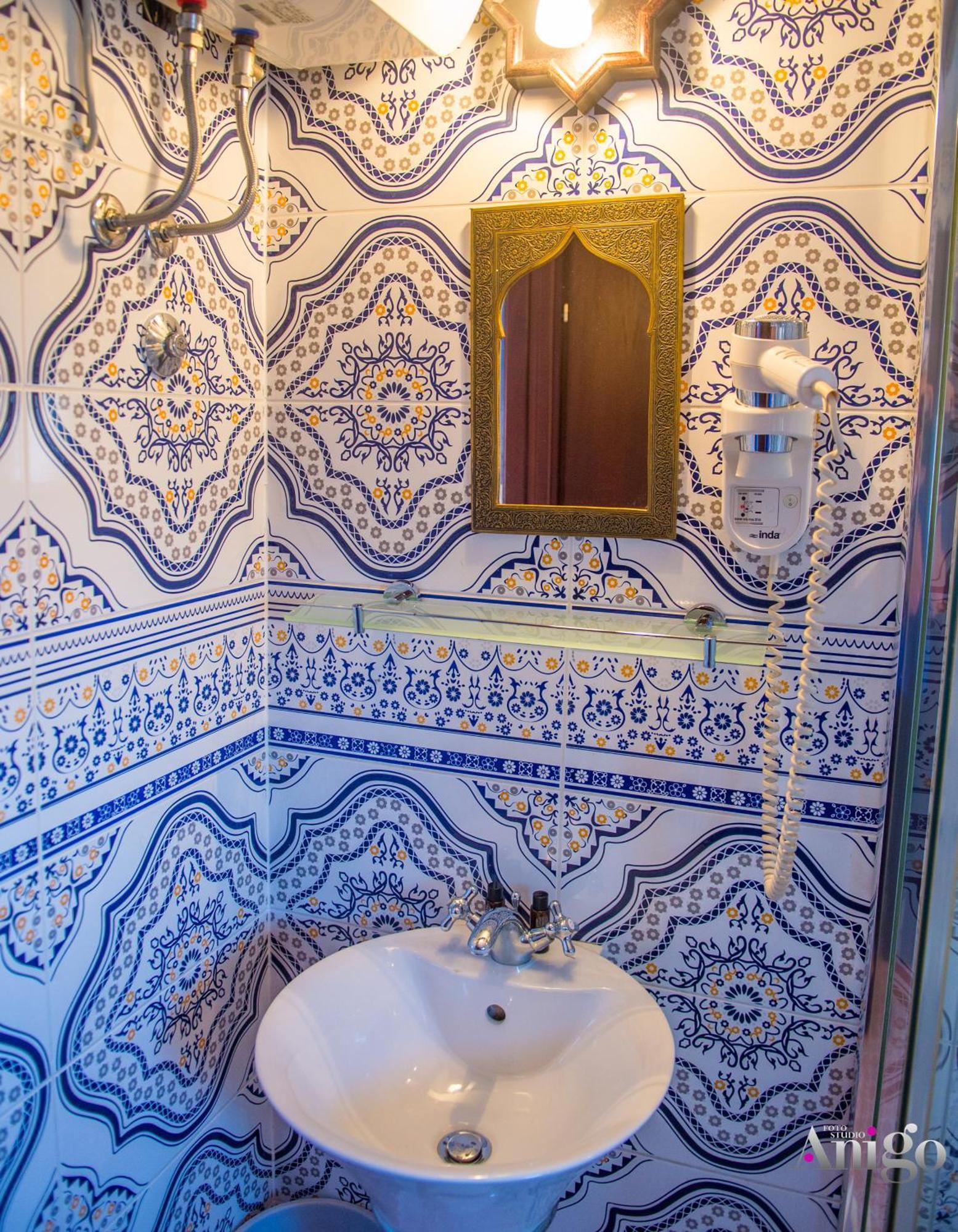 Apartments And Rooms Villa Sulejman Mostar Bagian luar foto